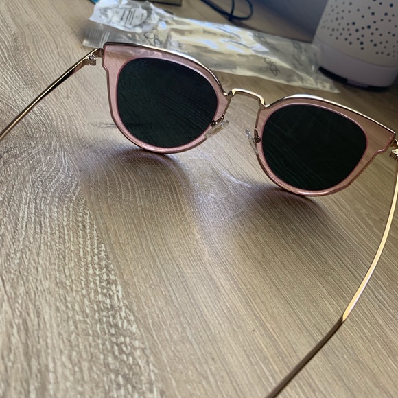 SOJOS sunglasses - Picture 4 of 6